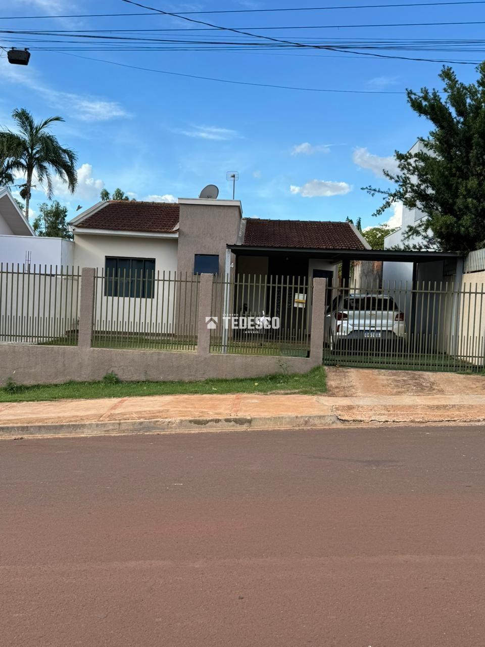 Bela Casa Sozinha no Terreno ? Venda no Jardim Coopagro