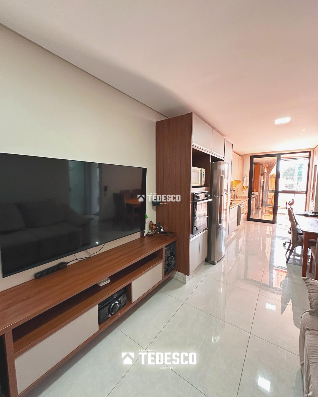 Apartamento com Móveis Planejados à Venda na Vila Industrial