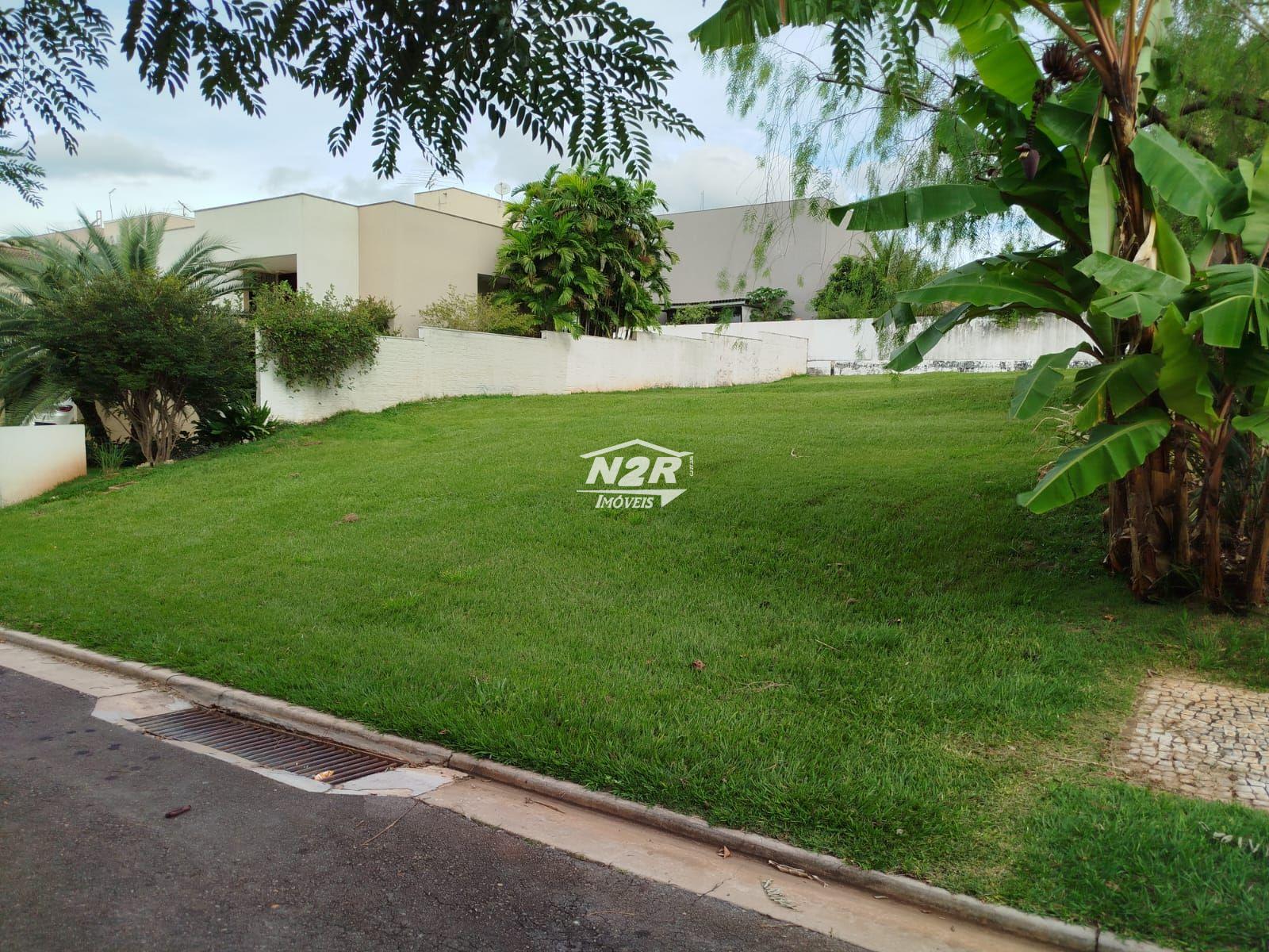 EXCELENTE LOTE DE ALTO PADRÃO COM 612 MTS NO RESIDENCIAL ALPHA...