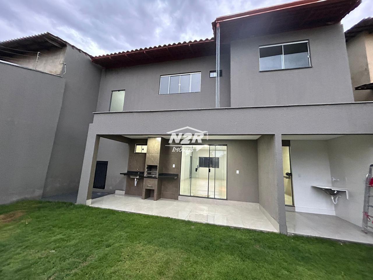 Excelente sobrado no Residencial Katia, 3 suites plenas!