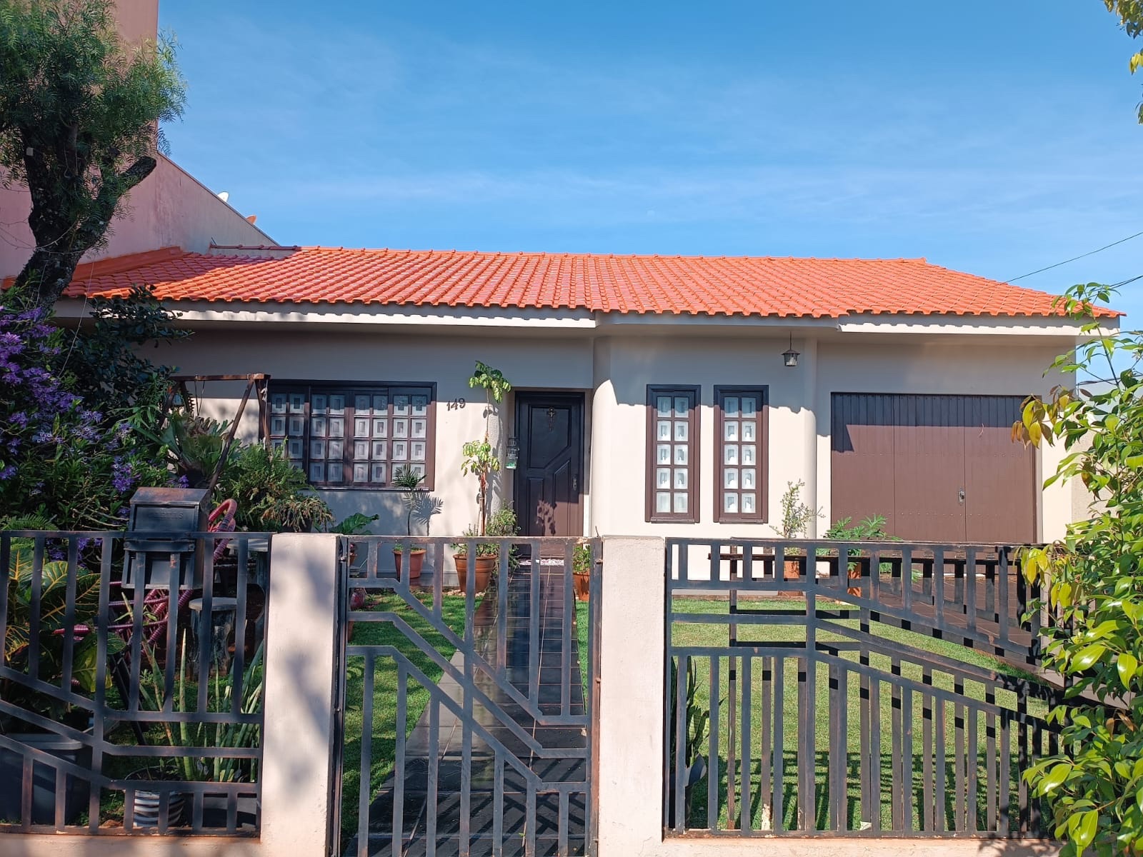An image of a house listing
