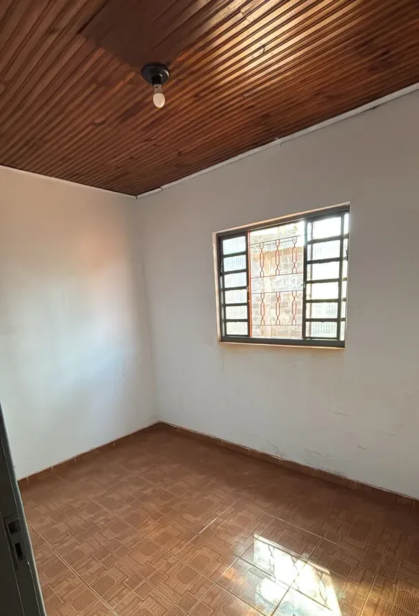 BARRAC?O PROXIMO AO PARQUE DE EXPOSI?OES DE DOURADOS