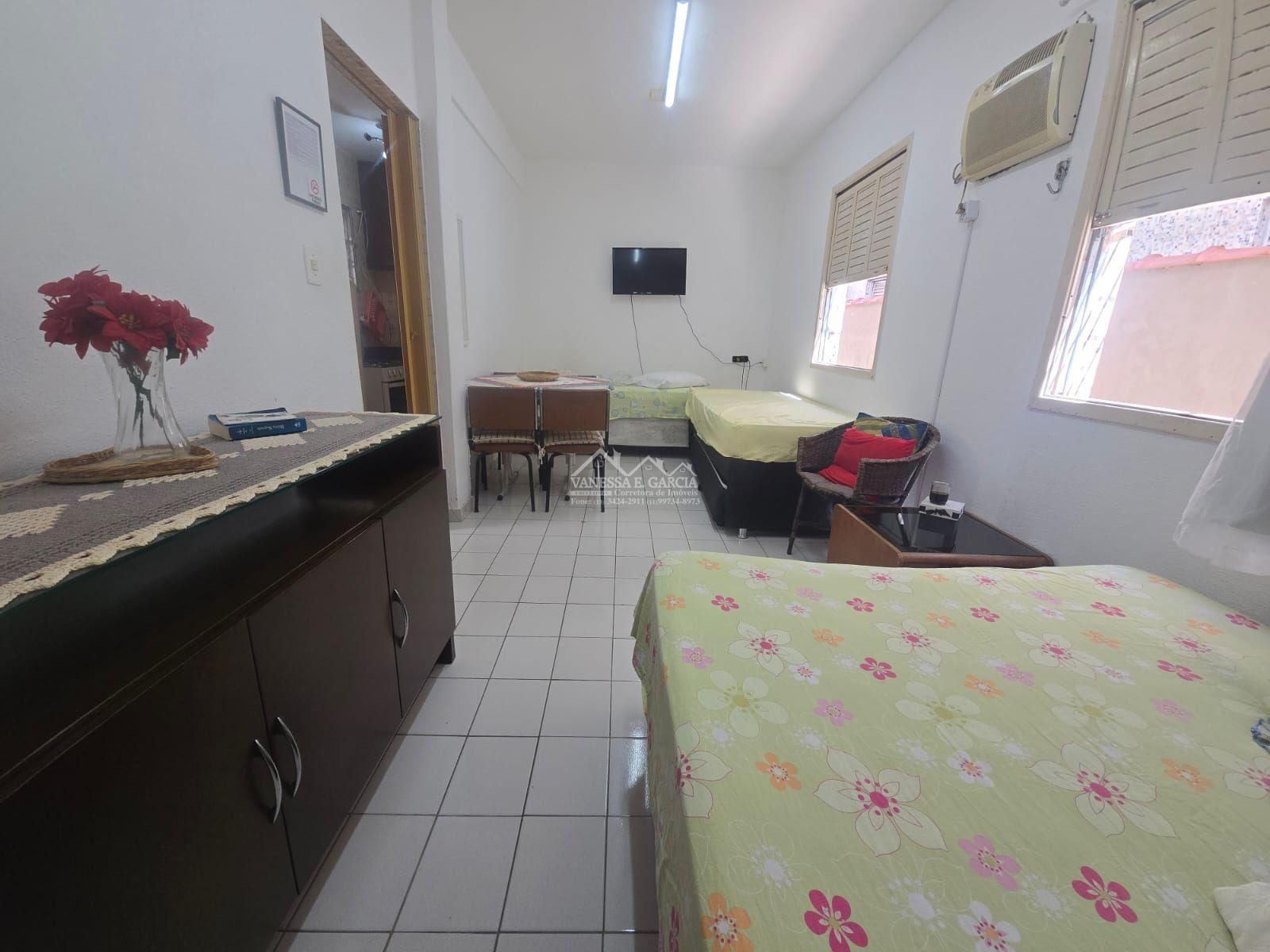  Belíssima Casa na Cidade de Itanhaém. Bairro Campos Elíseos 50 MTS.700 MIL