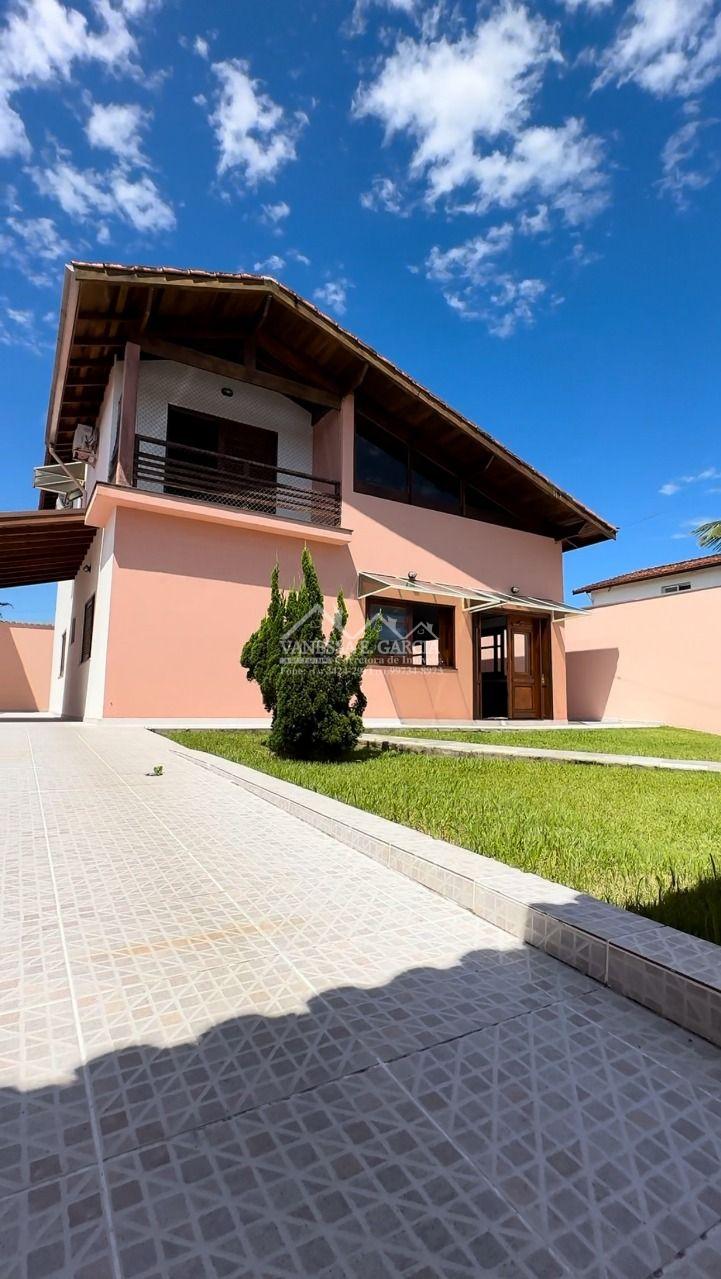 Belíssimo Apartamento na Cidade de Praia Grande. (lado praia) 100 mts da praia💰