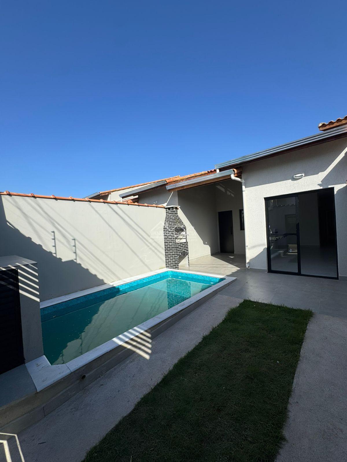 Belíssima Oportunidade casa em Itanhém (lado praia) 100 mta da pista .💰369.000,