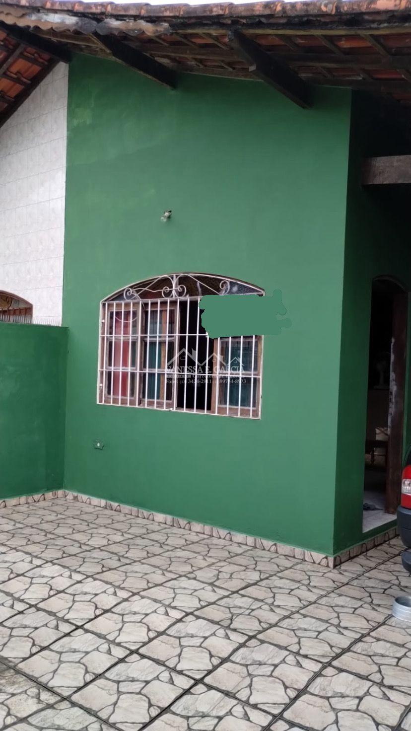 Belíssima Casa com piscina na Cidade de Itanhaém, (lado praia). 300 mts da praia