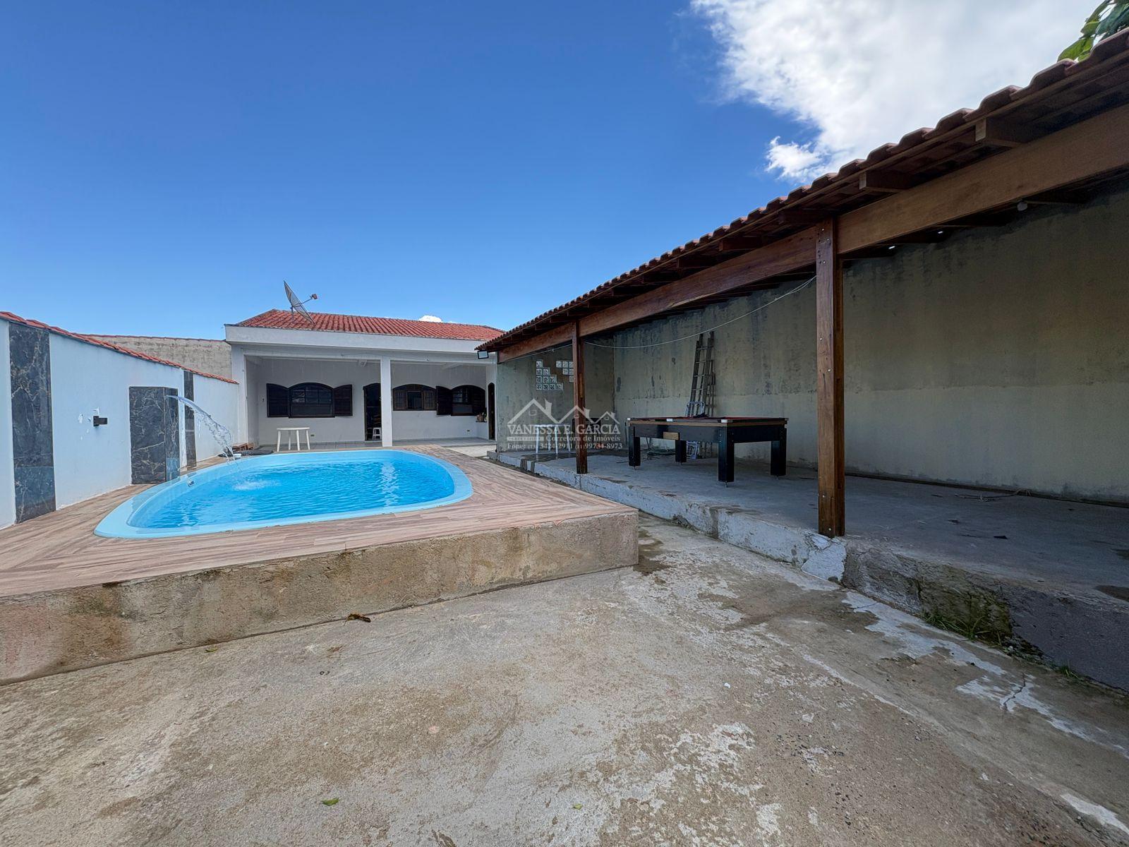CASA NOVA Geminada (lado praia) Com piscina 1200 Mts da praia Em ITANHAÉM