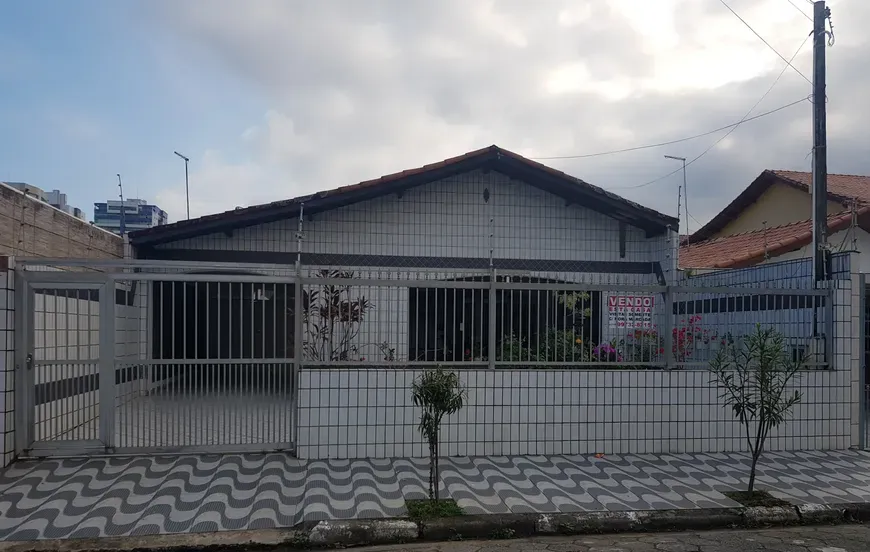 Belíssimo casa na Cidade Mongaguá ( lado praia) 150 mts da Praia 💰920.000,00