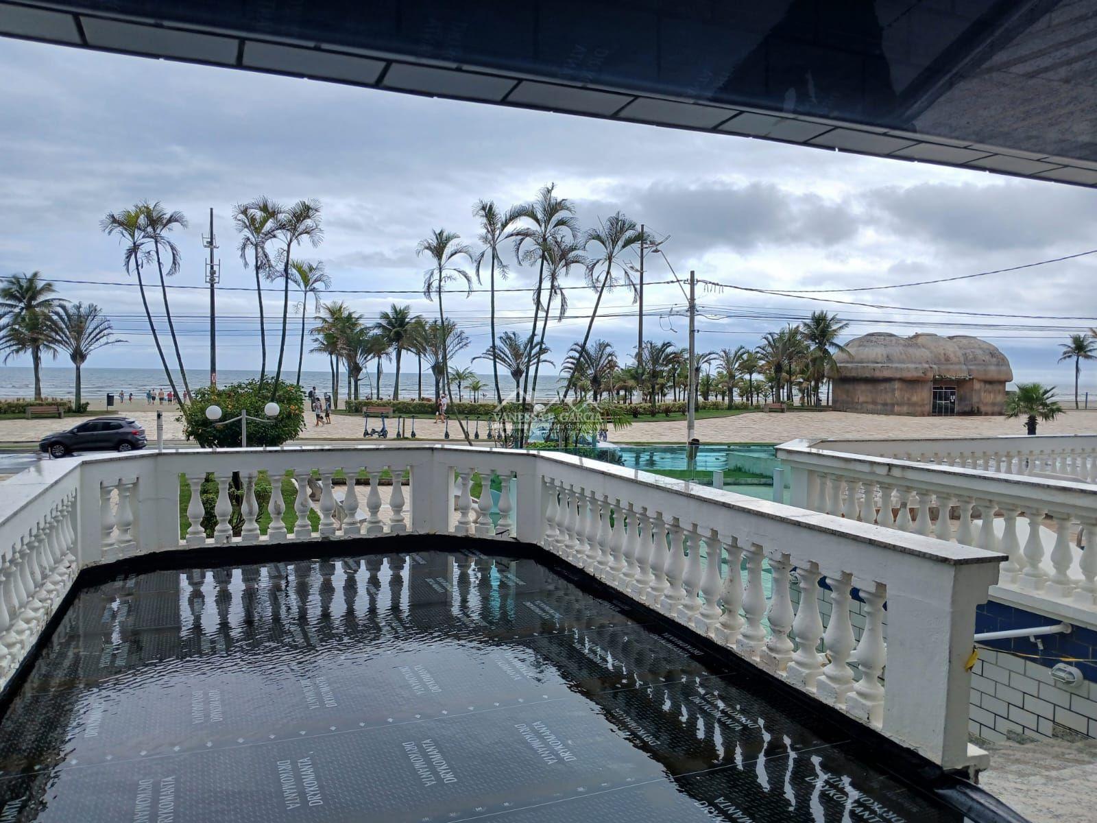Belíssimo Apartamento na Cidade de Praia Grande, (lado praia) 100  mts da praia